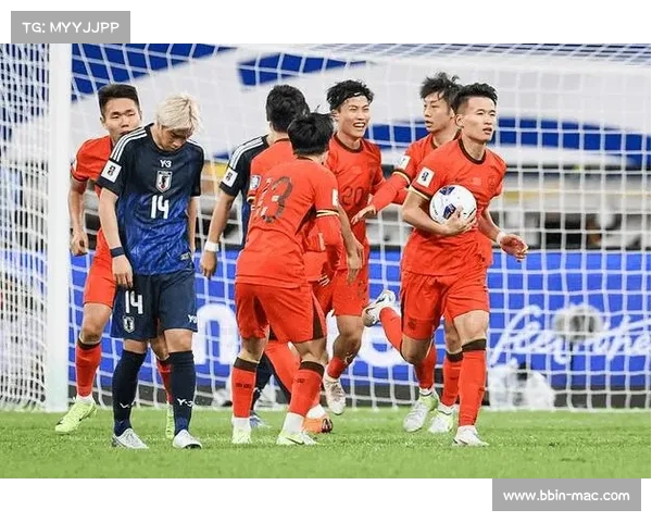 国足何时才能回馈这群可爱球迷 7万国足球迷点亮最美星空 国足何时才能回馈这群可爱球迷 7万国足球迷点亮最美星空