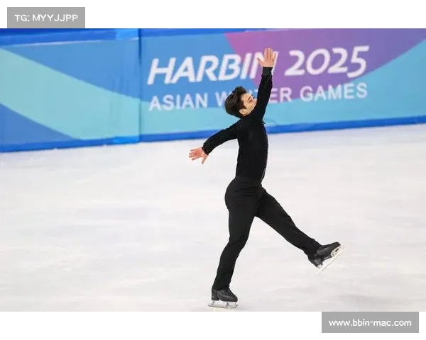 戴大卫24-25赛季短节目公开训练 25日早场精彩亮相 戴大卫24-25赛季短节目公开训练 25日早场精彩亮相