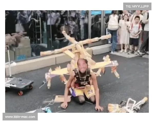 四大网红球星融合招牌动作展现速度与技巧 震撼球迷眼球 四大网红球星融合招牌动作展现速度与技巧 震撼球迷眼球