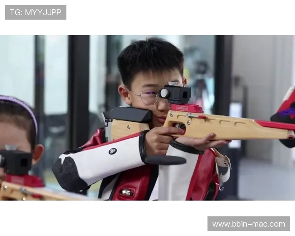 在云间趣野吧轻扣扳机尽情释放你体内澎湃的射击洪荒之力无尽潜能