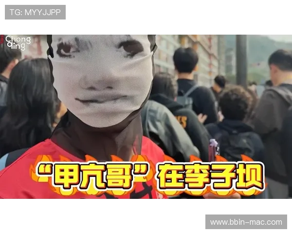 甲亢哥全球爆红背后真相长城后空翻与偶像跪礼引发全网热议狂潮